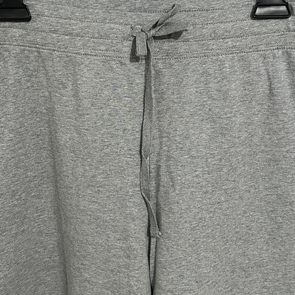 Karen Scott  Sport Skimmer in Smoke Grey Cropped Lounge Capris - Picture 5 of 7